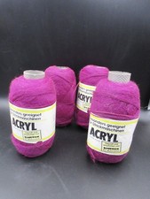 400g Wolle auf Konen für die