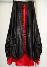 Vampire Satin Rock lang schwarz rot Gothic Larp Mittelalter Cosplay Größe XS 