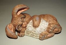 Oster Hase Keramik Oster-Hase mit Brille liegend in Ton