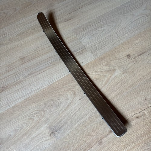 Einstiegsleiste rechts vorne - rechts,