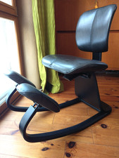Kniestuhl Stokke/Varier