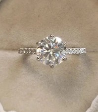 2,00 ct 8 mm Moissanit