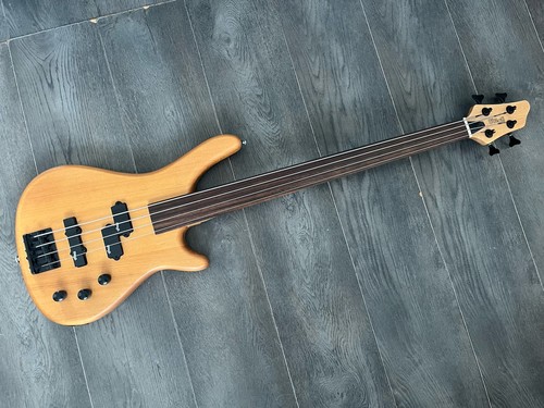 Stagg bc300fl - stagg, fretless