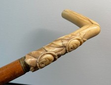 Alter Gehstock mit Horngriff mit floralem Motiv wahrscheinlich 19.Jhd.