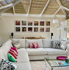 White Play & Display Flip