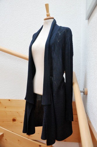 Nachtblaue strickjacke mit - nachtblaue,