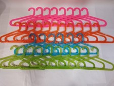 35 x Ikea Kleiderbügel, Rosa, Grün, Blau, Orange (8 x 42 und 27 x 33 cm)