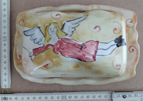 Getöpferte butterdose mit - butterdose,