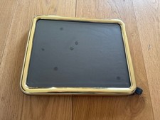 Goldfarbener Bilderrahmen