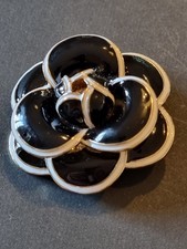 Vintage Blume Brosche Anstecknadel Emalie Schwarz/Weiß/Gold 5D 5,5cm