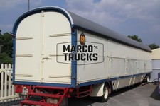 LKW Foto Kofferauflieger cream