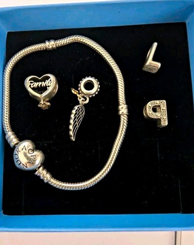 Pandora charm armband - pandora, charm-armband