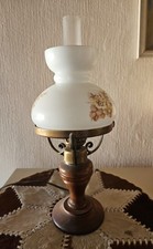 Antike Tischlampe Milchglas