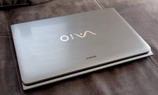 Sony VAIO 15.5"  *** Windows