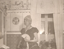 122/397 FOTO ALTE ZEITEN -  HISTORISCHE KLEIDUNG TRACHT ADEL ???  WINDMÜHLE