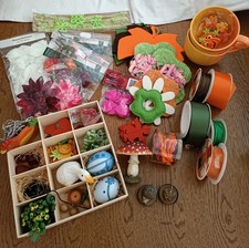 Basteln Dekoration DIY Herbst Filz Blumen Rosen Blumen Bänder Materialien