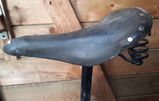 großer ur alter ledersattel