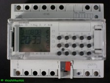 Siemens 5WG1 372-5EY02 EIB KNX Jahreszeitschaltuhr 372/02 4-Kanal mit DCF77