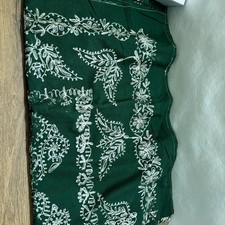 Große Tischdecke bestickt