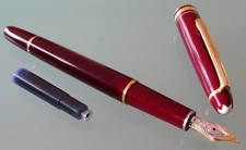 MONTBLANC MEISTERSTÜCK PATRONEN-FÜLLER BORDEAUX, Feder M Nr. 144 CLASSIQUE, EDEL
