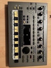 Roland MC-303 Groovebox