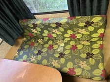 Polster Bezüge für Wohnwagen grün pink lila Blumen für 2 Sitzbänke