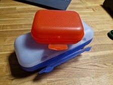 TUPPERWARE  Kolumbus Eierbehälter Brotbox  blau/weiß + rote Brotzeitbox 