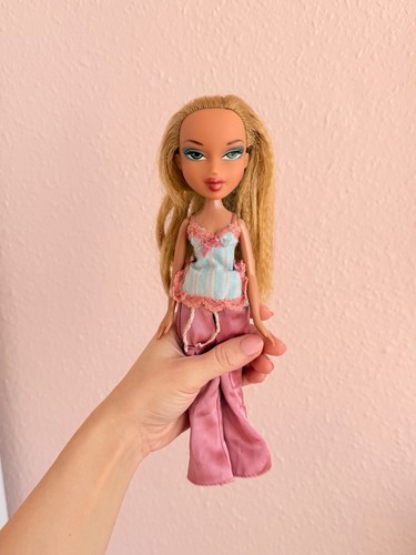 Bratz mga 2004 - bratz,