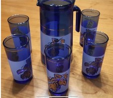 Saft- bzw Weinservice Krug mit 12 Gläsern Goldrand Blau Dekor Weinrebe Italien