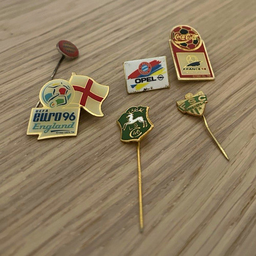 Fußball pins anstecknadeln - fußball,