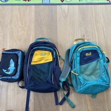2x Jack Wolfskin Kinderrucksack und kulturtasche Im Top Zustand
