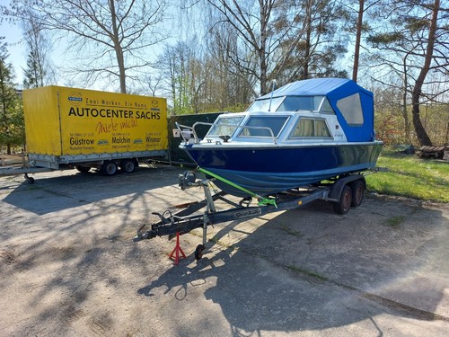 Gebrauchtes motorboot typ - gebrauchtes,