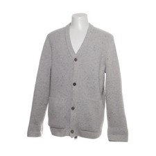 A Kind of Guise, Strickjacke