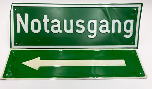 Schild notausgang und - notausgang,