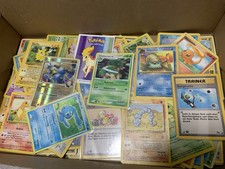 Karton Mit Alten Pokemon