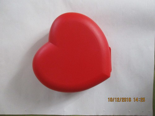 Neu tupperware herz dose - *neu*,