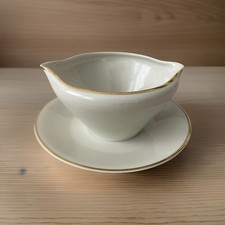 Soßenterrine, -schüssel