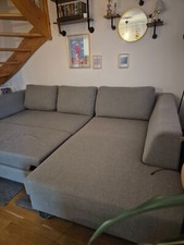 Sofa von MöMax in grau mit Schlaffunktion und Recamiere Ottomane