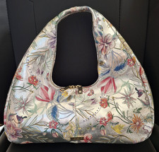 VENEZIA Handtasche *Echtleder * - Silber mit Motiv Blumen - Neu, ohne Etikett