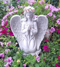 Grabschmuck Betender Trauer