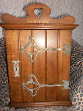 Jugendstil WANDSCHRANK Hängeschrank nussbaum ,Metallbeschläge, mit Krone um 1900