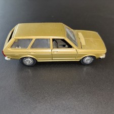 Schuco Modell 301619 - VW Passat LS  B1 Kombi Variant Gold 1:43 Sehr Schön