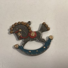 Zinnanhänger Schaukelpferd