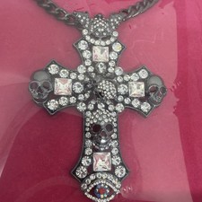 Butler & Wilson Totenkopf