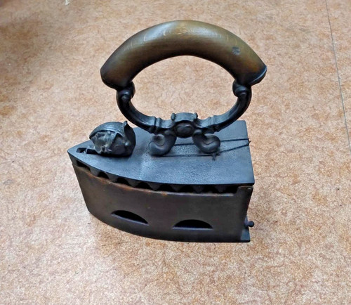Antikes bügeleisen - antikes,