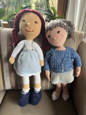 Zwei Süße , Handgemachte , Selbst Gehäkelte Stoffpuppen 