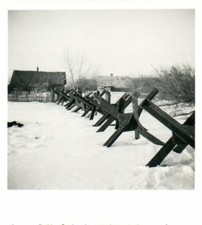 Foto, 2WK. Wehrmacht a./d. Front: Blick auf einen "Panzerriegel" (MB)21375