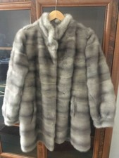 Silbernerz Pelzmantel mit