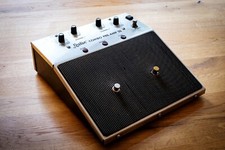 HAMMOND LESLIE PreAmp III Vorverstärker und Fußschalter für LESLIE Tonkabinett.