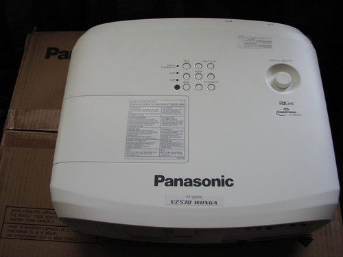 Panasonic 570 wuxga - v,